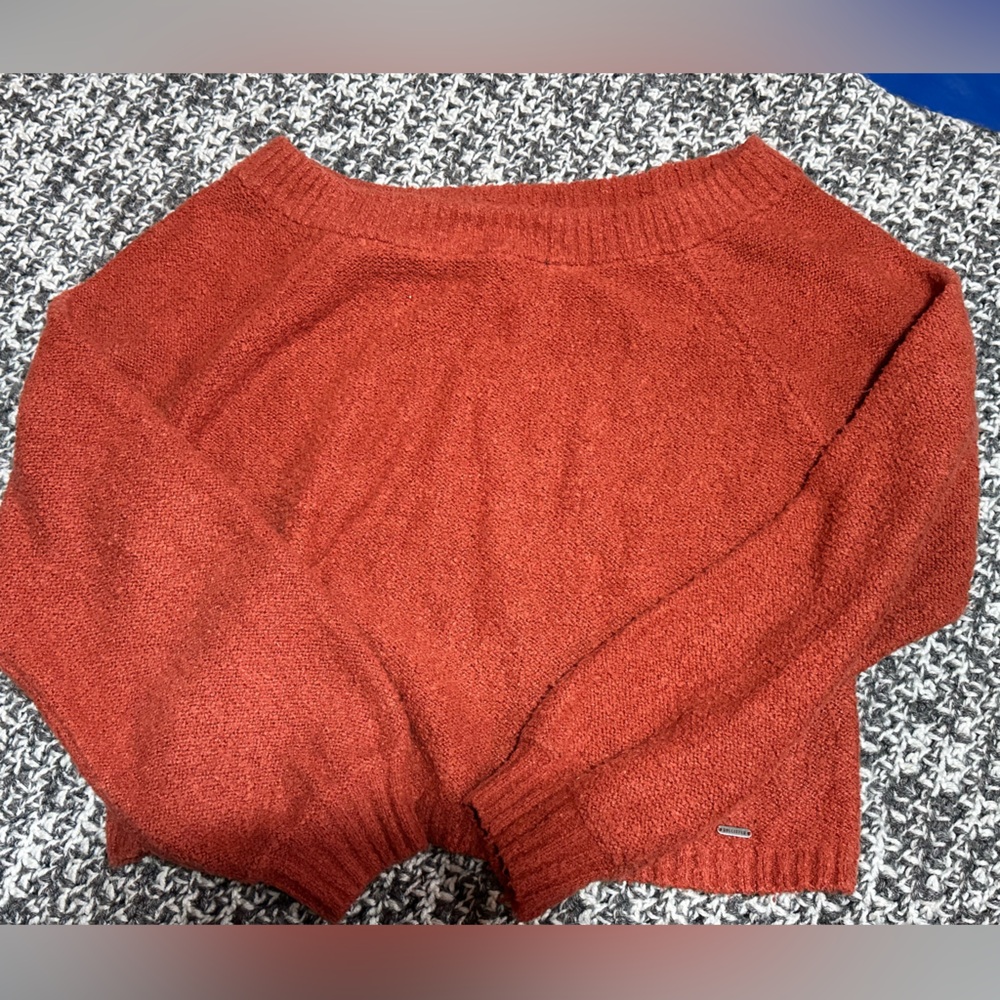 Hollister sweater